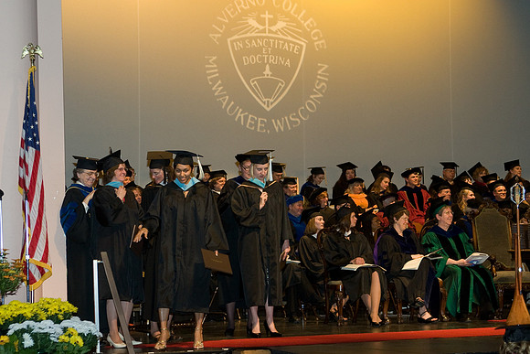 Nick_08_Grad_26