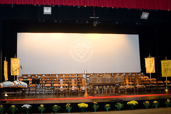 Nick_08_Grad_01