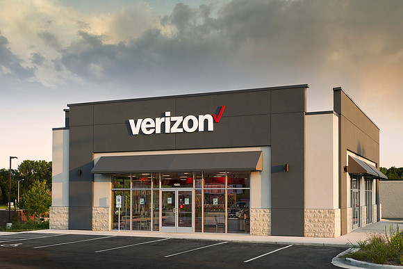 300dpi_20-008-14 Verizon_33 1